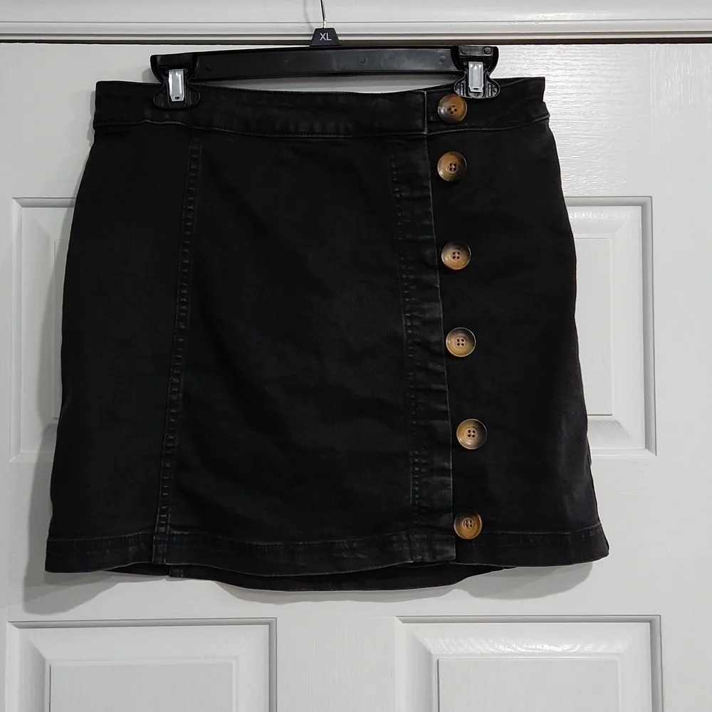 Free People Black Side Button Mini Skirt ~ Size 12